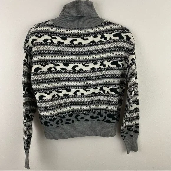 John + Jenn • Turtleneck Sweater - Picture 4 of 6